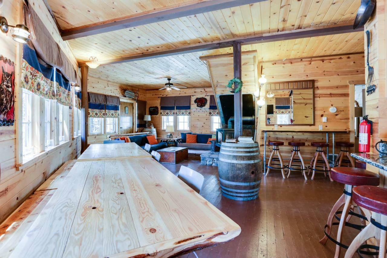 Flying Stag: Main Lodge Government Camp Exterior foto